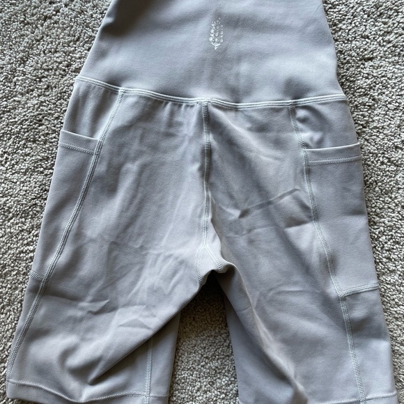 NWT Free People Movement Epic Bike Shorts, Grey Smoke, Size XS - Picture 5 of 8